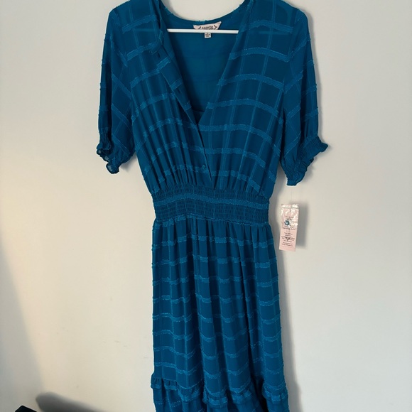 Blue Dress - Picture 1 of 6